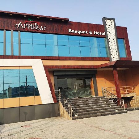 Oyo 92169 Apple Leaf Banquet & Hotel Aligarh Exterior photo