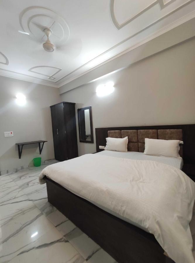 Oyo 92169 Apple Leaf Banquet & Hotel Aligarh Exterior photo
